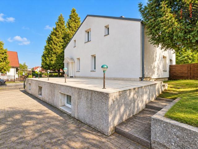 Dom z dwoma niezależnymi mieszkaniami 202 m² w Lublinie