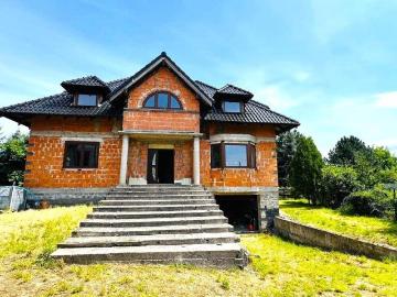 Dom z dużym ogrodem i możliwością wykończenia wnętrz