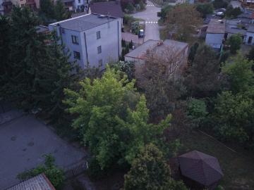 Dom z dużym ogrodem i potencjałem inwestycyjnym