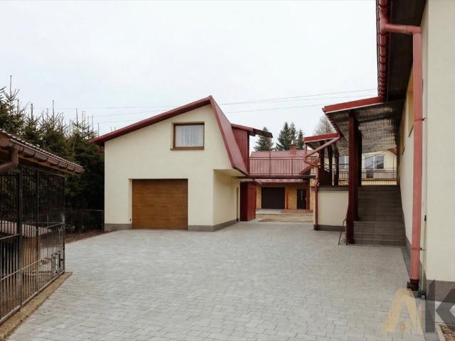 Dom z dużym potencjałem, 220 m², garaż, polecam!