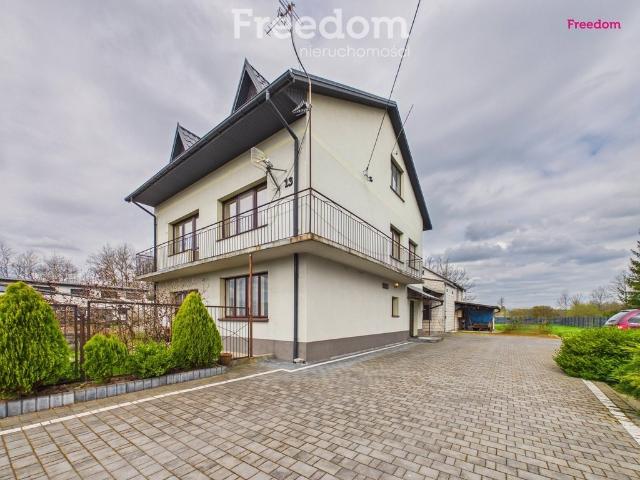 Polecam dom 265 m² z dużym potencjałem i działką 2475 m²