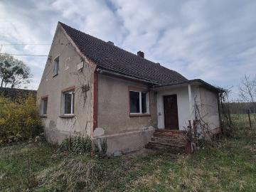 Dom z dużym potencjałem i własnym gruntem 4569 m²