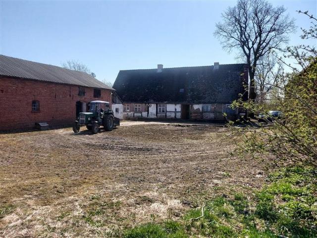 Dom z potencjałem na 5200 m² w Słowinie zapraszam