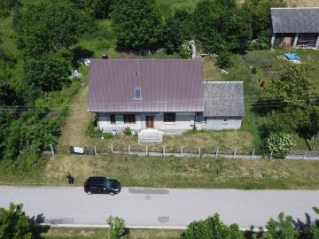 Dom z dużą działką 1600 m², możliwość własnej aranżacji
