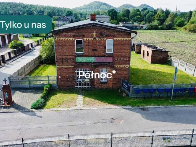 Dom z dużą działką 2677 m², wymaga remontu polecam!