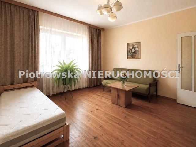 Dom z dużą działką, 5 pokoi, garaż, Sieradz