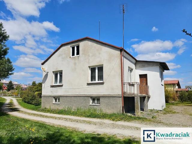 Dom z dużą działką i potencjałem w Krośnie 102 m², 3 pokoje
