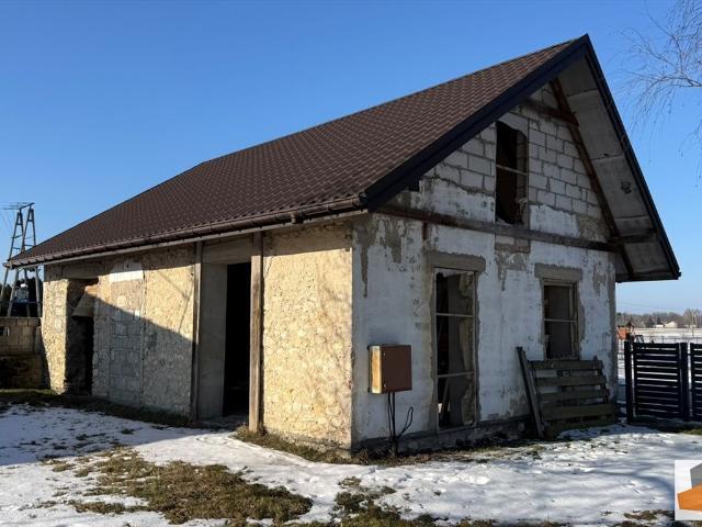 Sprzedam dom z dużą działką i potencjałem w Zapolicach
