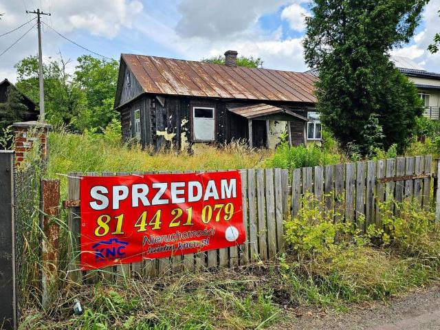 Dom z dużą działką w Zalesiu – potencjał do remontu