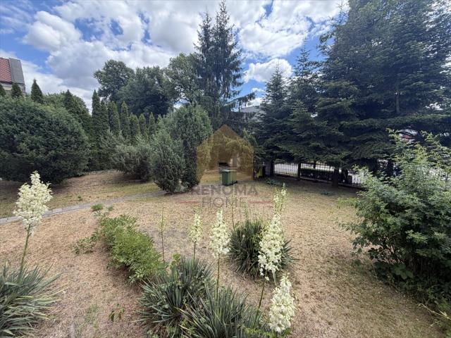 Na sprzedaż dom z duszą i dużą działką 750 m² w Ziębicach