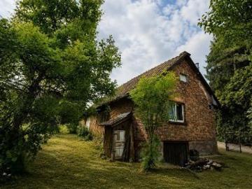 Dom z działką 342m2, media, do remontu, blisko Kalwarii