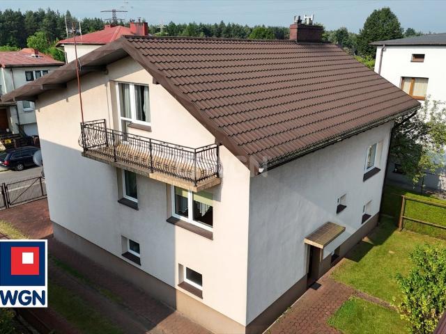 Dom z garażem i balkonem od zaraz