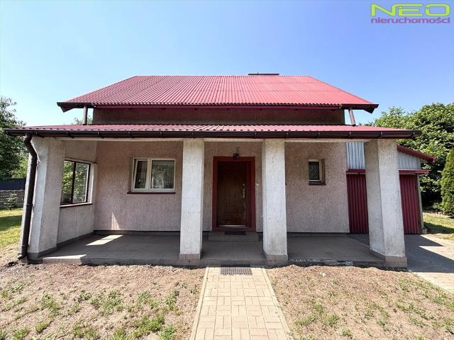 Dom z garażem 80 m² w spokojnej okolicy Stradom