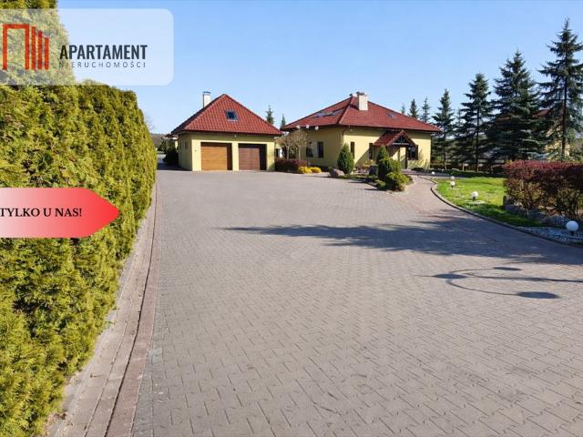 Dom z halą i biurem – idealny pod działalność i życie