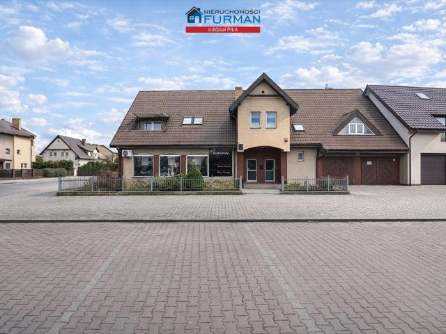 Dom z lokalem usługowym 334 m², Piła, Podlasie