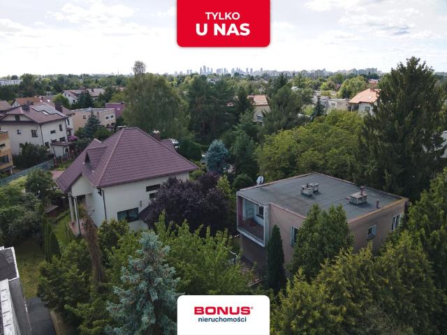 Dom z ogrodem na Targówku, garaż na 3 auta polecam!