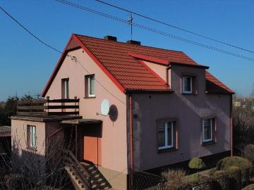 Dom z ogrodem i garażem w Gnieźnie, 105 m2