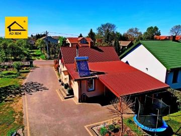 Dom z ogrodem, stawem i klimatyzacją w Mikłusach