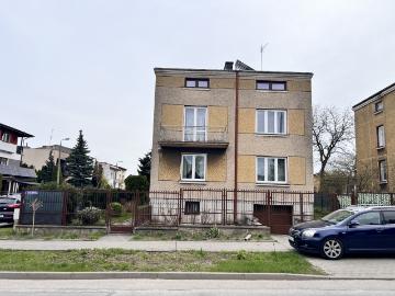 DOM Z OGRODEM W SERCU MIASTA OAZA SPOKOJU !