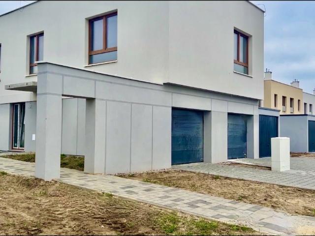 Dom z ogrodem w Psie Pole, 100 m2, 3 sypialnie
