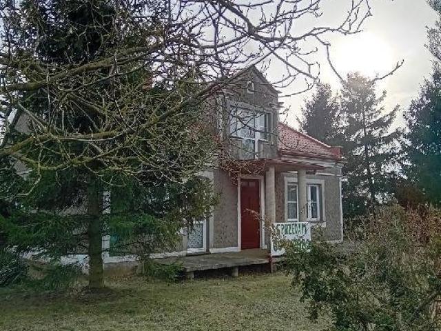 Dom z potencjałem, 80 m², garaż, budynki gospodarcze
