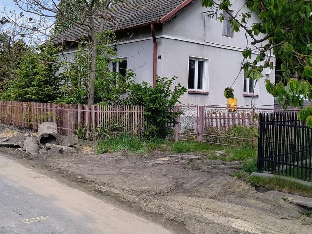 Dom z potencjałem w Wampierzowie – 67 m2, działka 316 m2