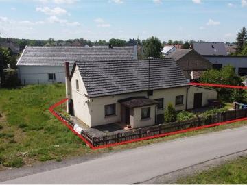 Dom z potencjałem w Zawadzie, 87 m², garaż i ogród