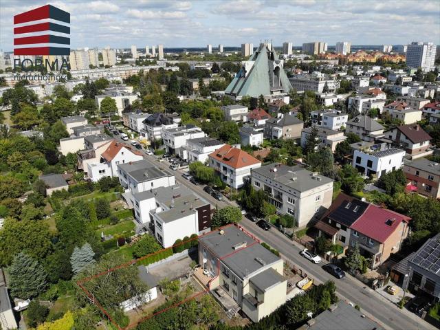 Na sprzedaż dom z garażem na Winogradach potencjał i spokój