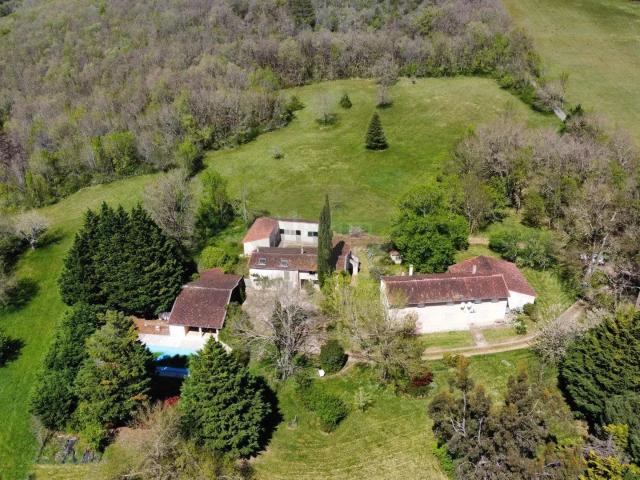 Domaine authentique 39ha Tarn 265m² Alos
