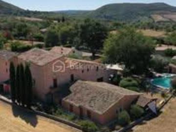 Domaine avec Gites en Sud Ardèche