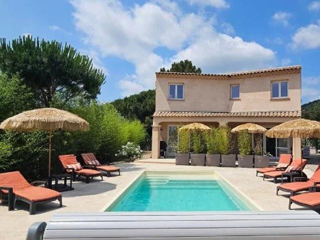 Domaine avec trois maisons et fort potentiel locatif au Plan. 400m² Le Plan de la Tour