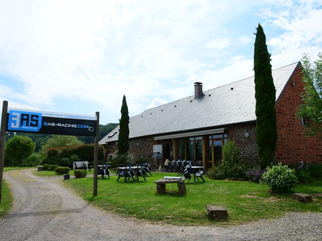 DOMAINE CAMPING sur 23 HA