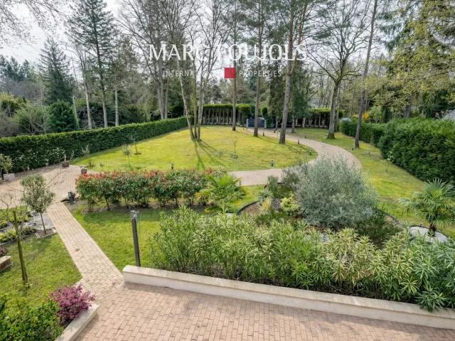 Domaine du Lys Lamorlaye Propriété avec dépendance et pi. 340m² Lamorlaye