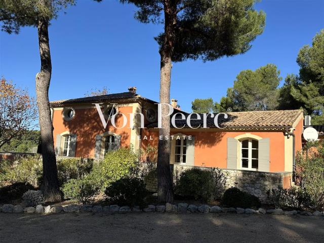 Domaine d’exception au cœur des Alpilles 600m² Les Baux de Provence