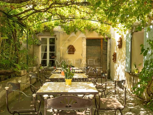 Domaine d’Exception avec piscine aux Portes de L’Isle sur la. 774m² L'Isle sur la Sorgue