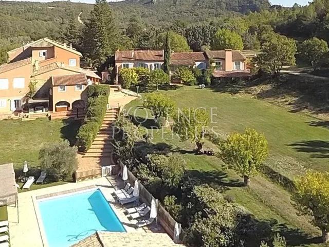 Domaine d’exception du XVIIIe siècle, 48 hectares 879m² Châteauvert
