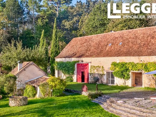 Domaine de campagne près de Bergerac – Manoir restauré, maisons d’amis et salle de séminaire sur 10,6 hectares