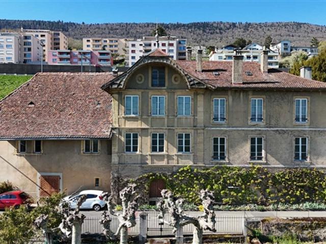 Domaine de Champréveyres Mehrere Möglichkeiten mit Seeblick