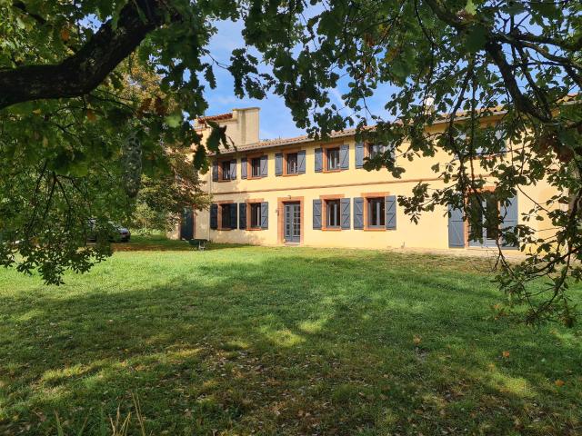 Domaine de charme Une vie à la campagne à 30 kms de Toulous. 505m² Toulouse