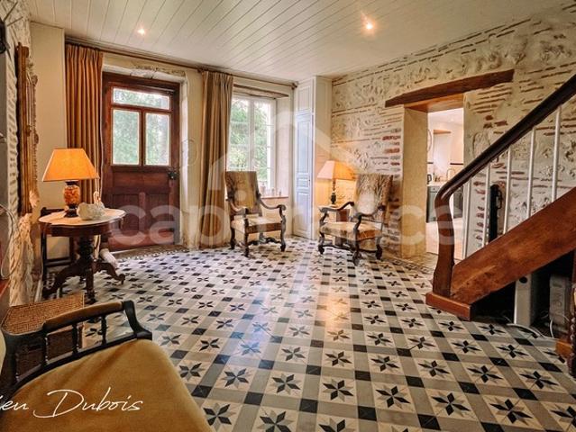 Domaine de prestige avec manoir, gîte et cottage sur 2,2 hectares de terrain paysager – Lot et Garonne