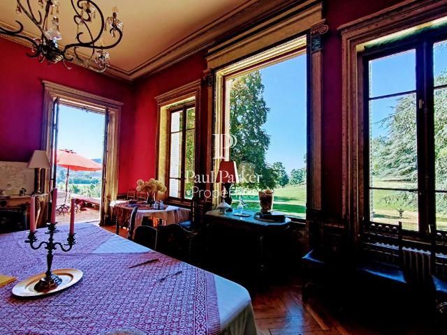 Domaine de Sènéche sur 9 hectares, Château de charme en pleine nature