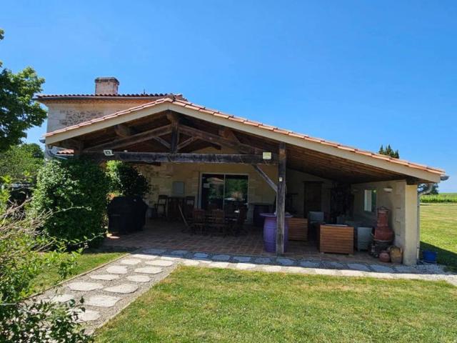 DOMAINE DE 20 HA AVEC FRONSADAISE DE 280 M² NORD LIBOURNE