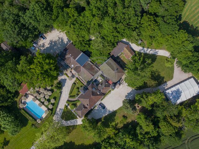 Domaine d'exception Château de caractère avec activité économique structurée