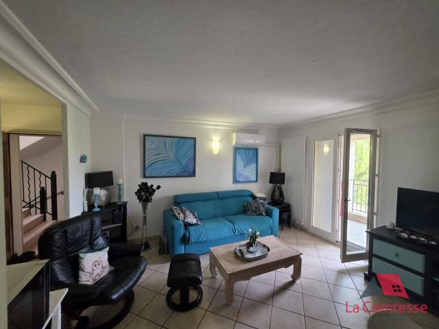 Domaine et Golf de Pont Royal Appartement T3 meublé avec terra