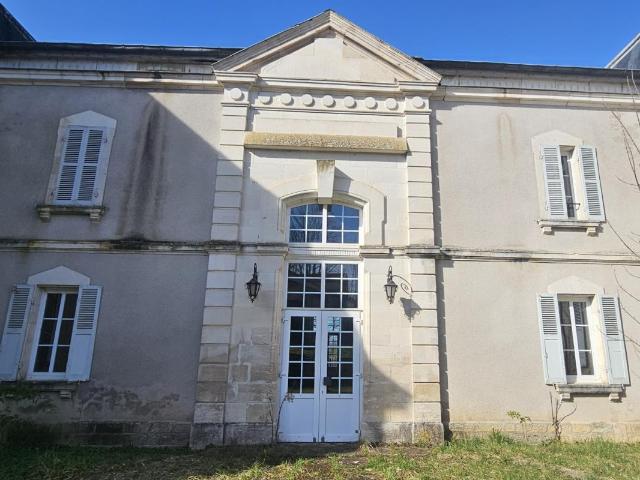Domaine exceptionnel à rénover en Haute Saône