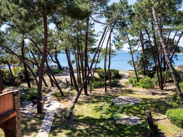 Domaine Exceptionnel Les Pieds Dans L’Eau 433m² Lecci