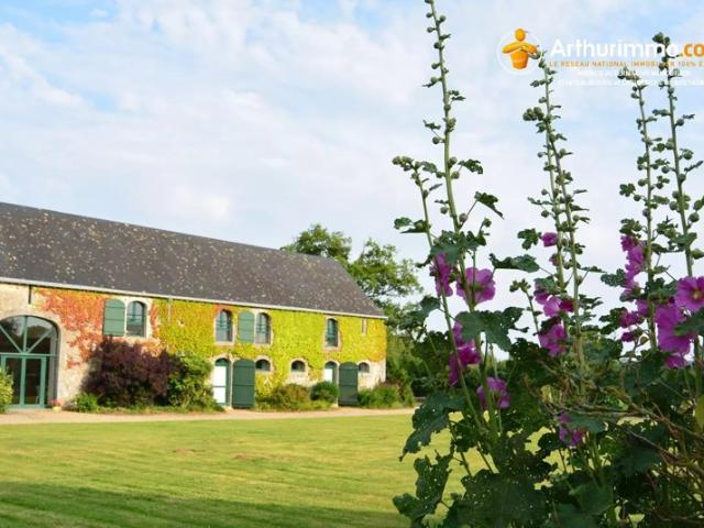 Domaine équestre de 29 hectares avec gîte