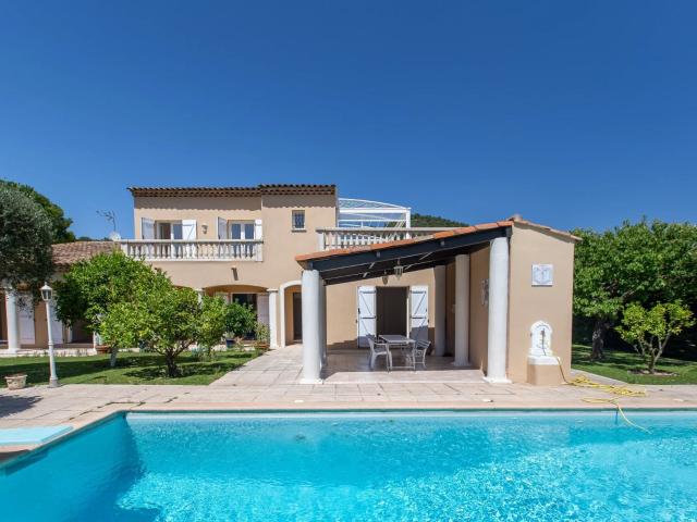 Domaine fermé du Castellet, superbe villa néo provençale ave. 200m² Villefranche sur Mer