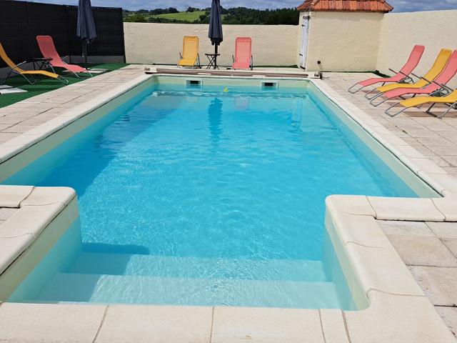 DOMAINE PRIVE DE LUXE 3 GITES AVEC PISCINES PRIVEES + FORT POTENTIEL