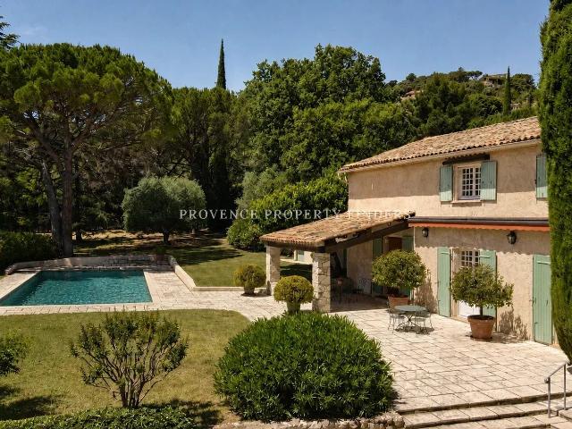 Domaine Privé en Provence, Ancien Moulin du XVIIIe Siècle 336m² Moissac Bellevue